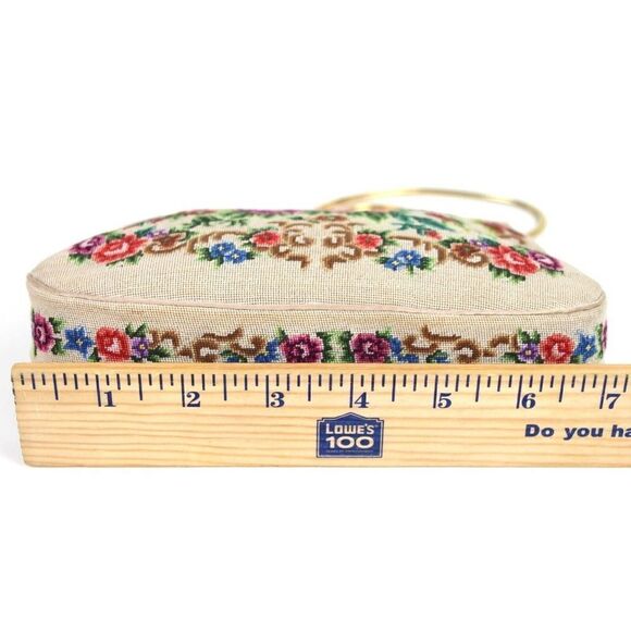 VTG Handmade MULTICOLOR FLORAL PETIT NEEDLEPOINT FRAME KISS LOCK SMALL PURSE - Picture 11 of 14